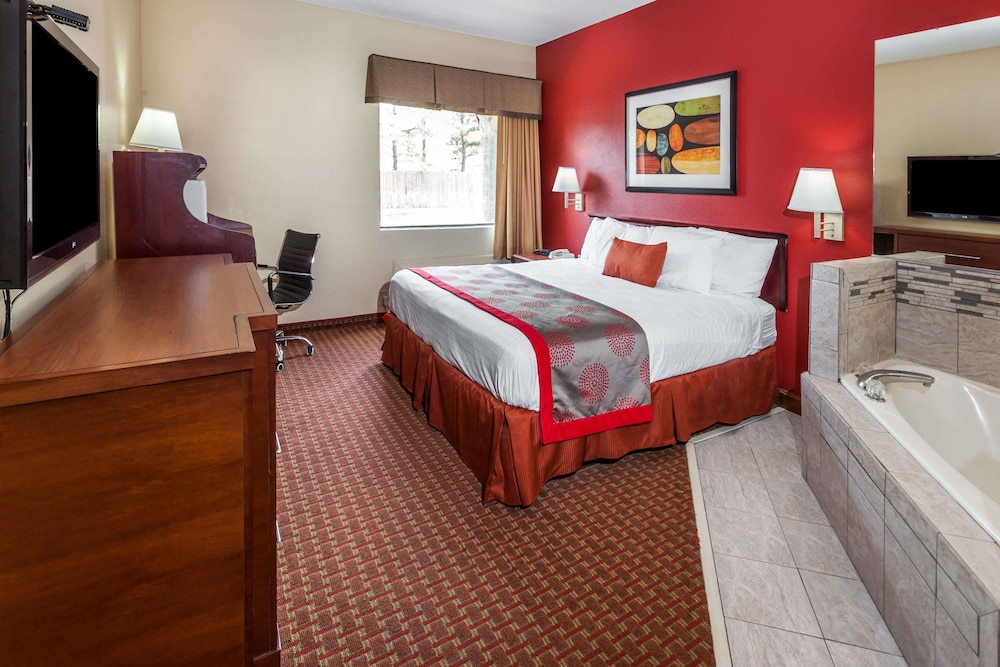 Ramada by Wyndham Locust Grove 7/29