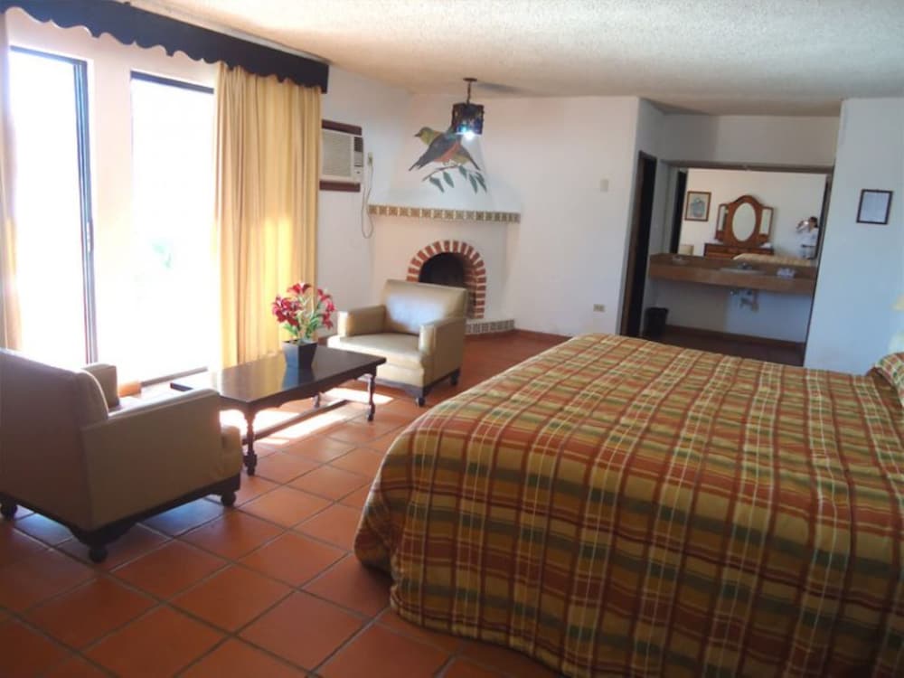 Hotel Playa De Cortes 38/61