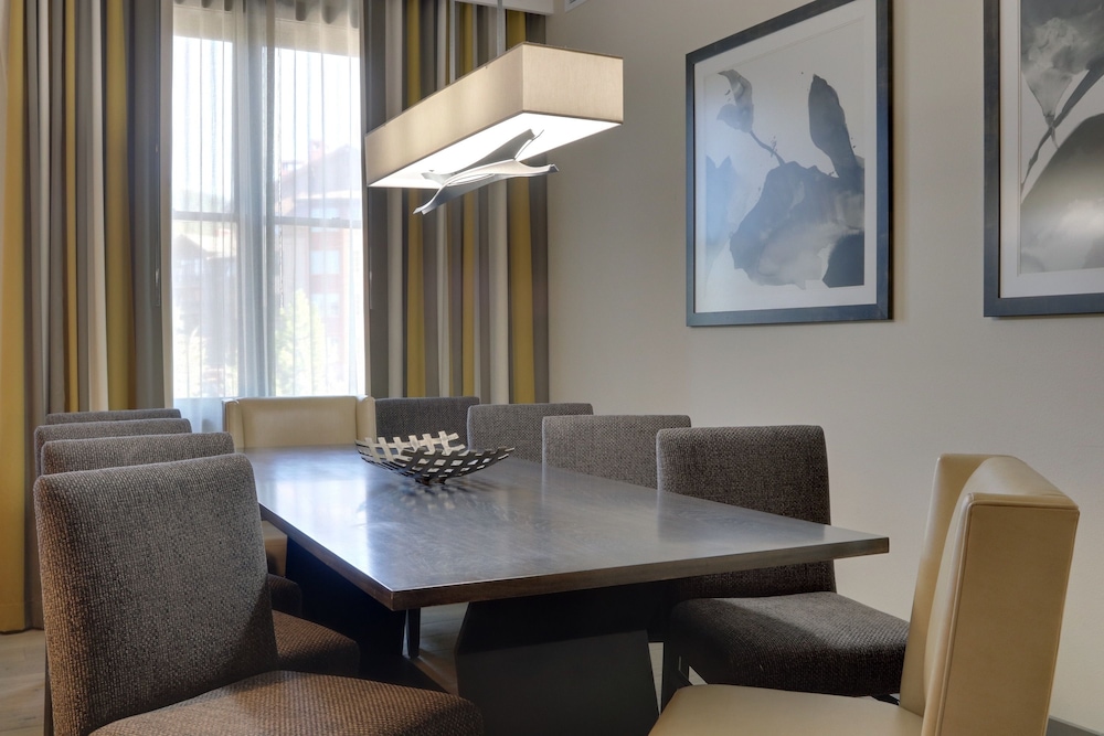 Hyatt Vacation Club at Northstar Lodge 37/50