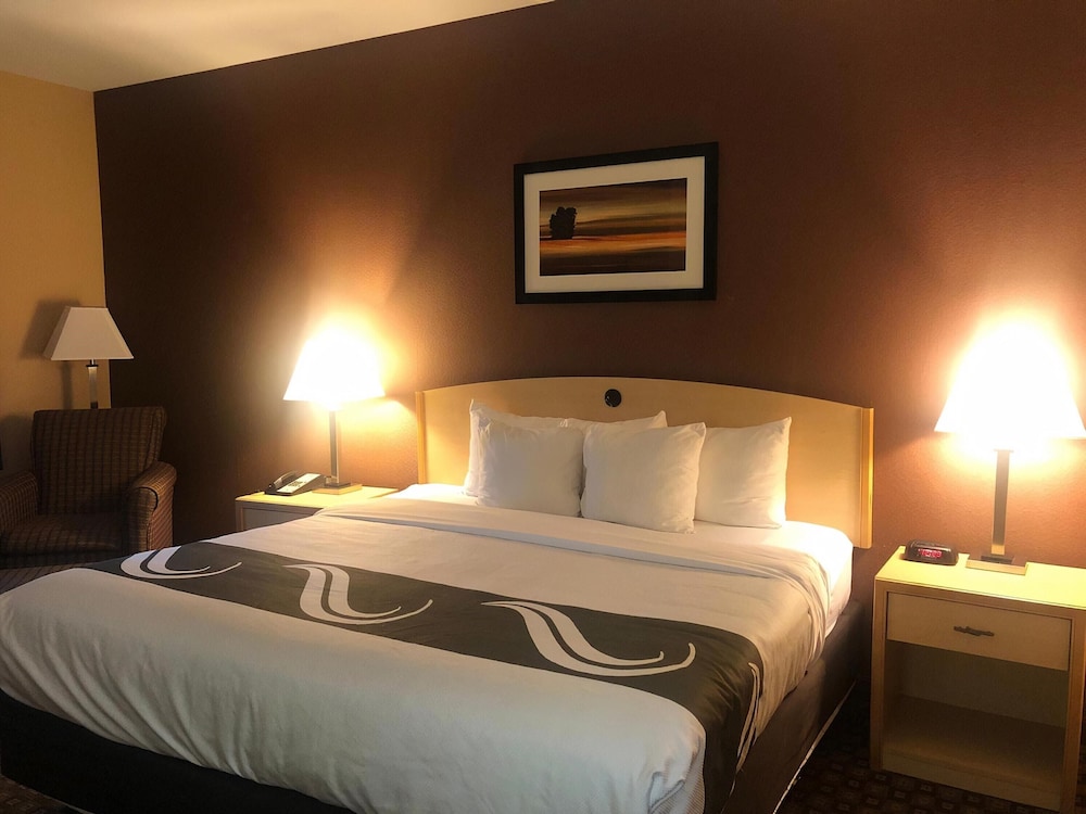 Quality Inn & Suites Loveland 12/34