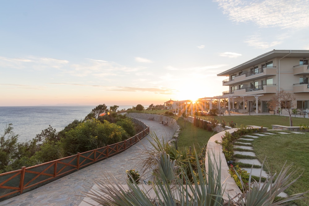 King Maron Beach Hotel & Spa 38/50