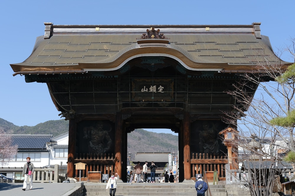 Shinshu Zenkoji Yakuoin 1/56
