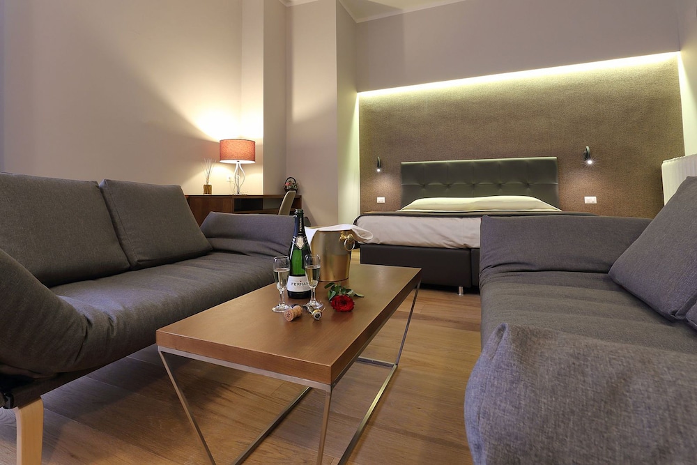 Antico Centro Suites 38/66