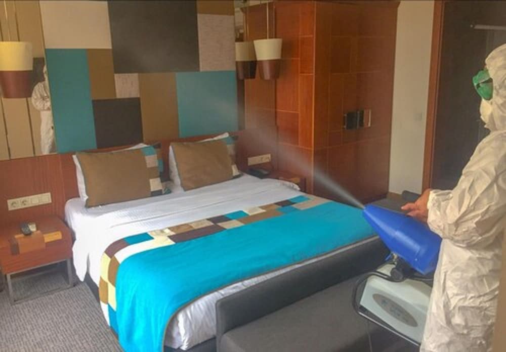 Collage Pera Hotel 10/30