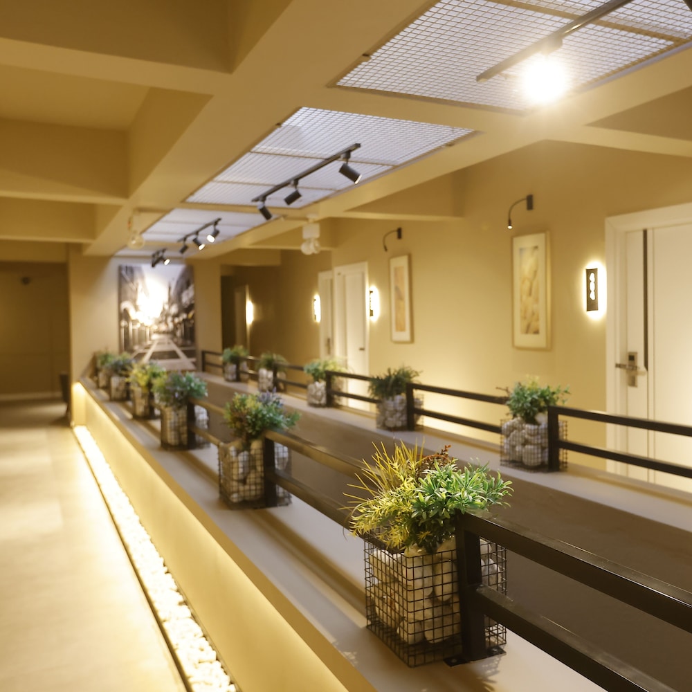Esin Hotel 3/50