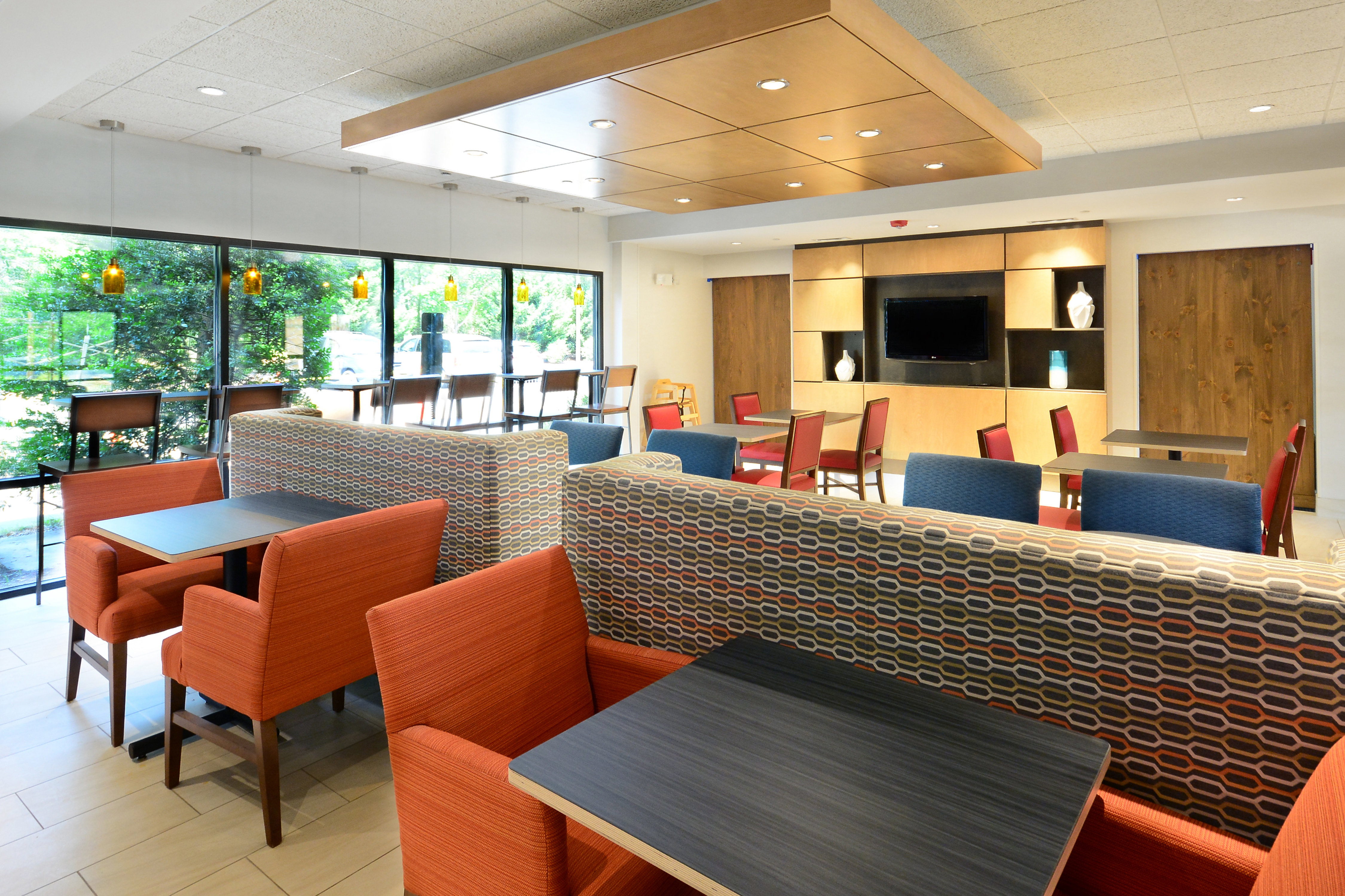 Holiday Inn Express Hotel And Suites Research Triangle Park 25/30