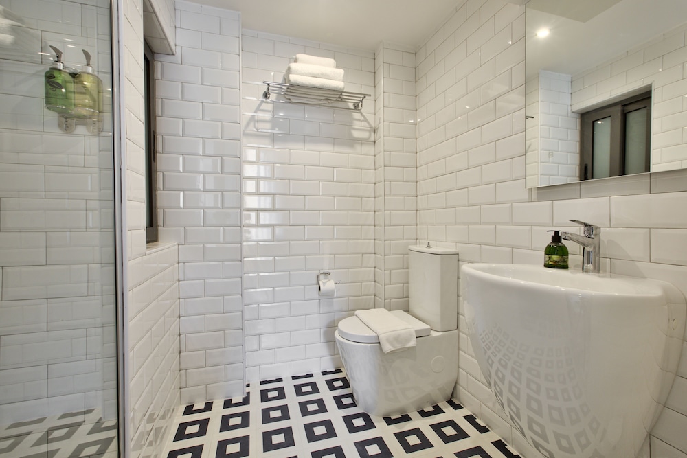 Barrakka Suites 48/50
