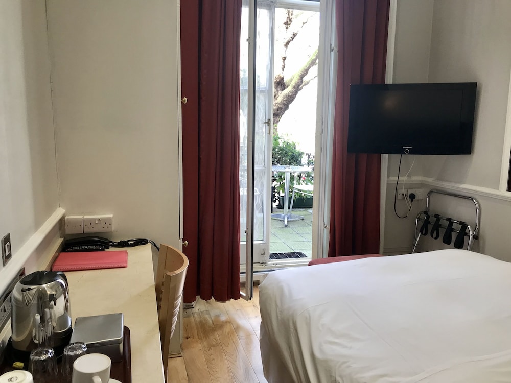 Rhodes Hotel 12/66