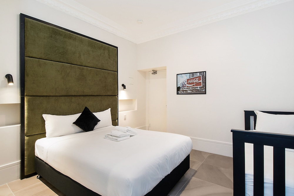 Sydney Boutique Hotel 18/56