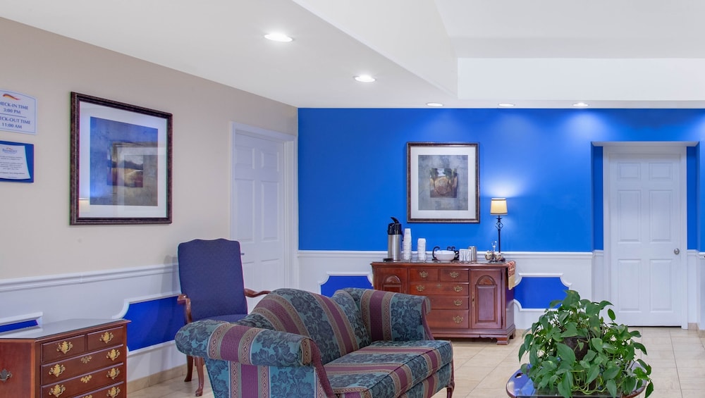 Baymont By Wyndham Greenwood 26/39