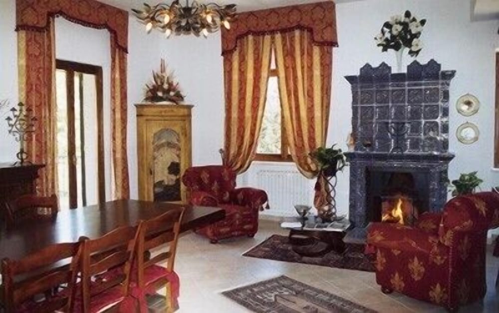 Villa Sant' Uberto Country Inn 41/65