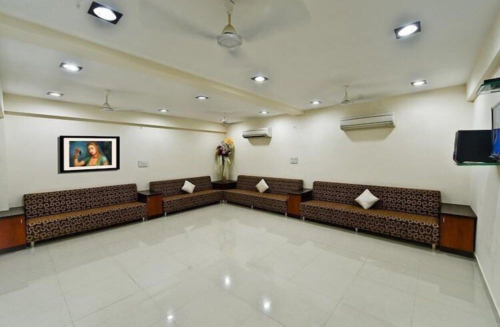Hotel Durga Silver Line 18/24