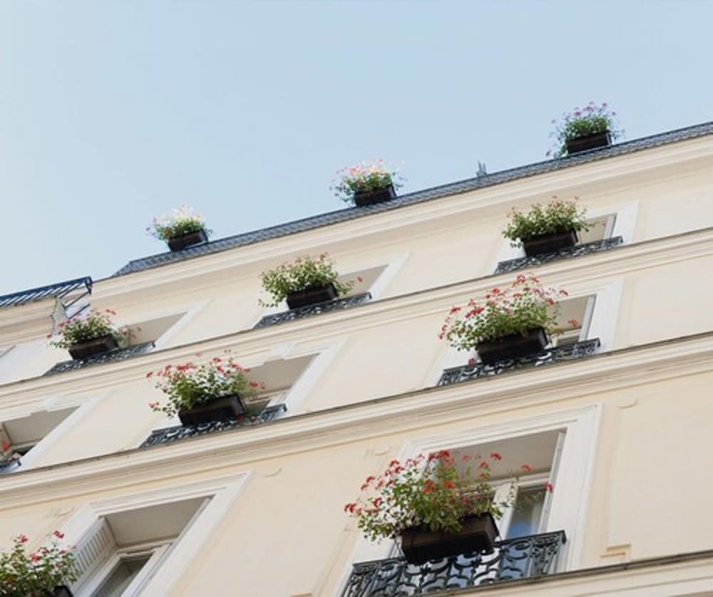 HOTEL DES BAINS 6/60