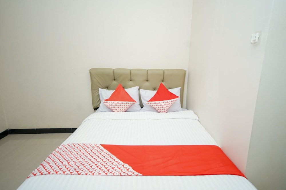 Oyo 247 Wisma Merdeka 17/30