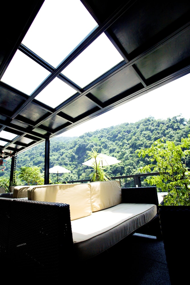 Spring Spa Hotel 3/48