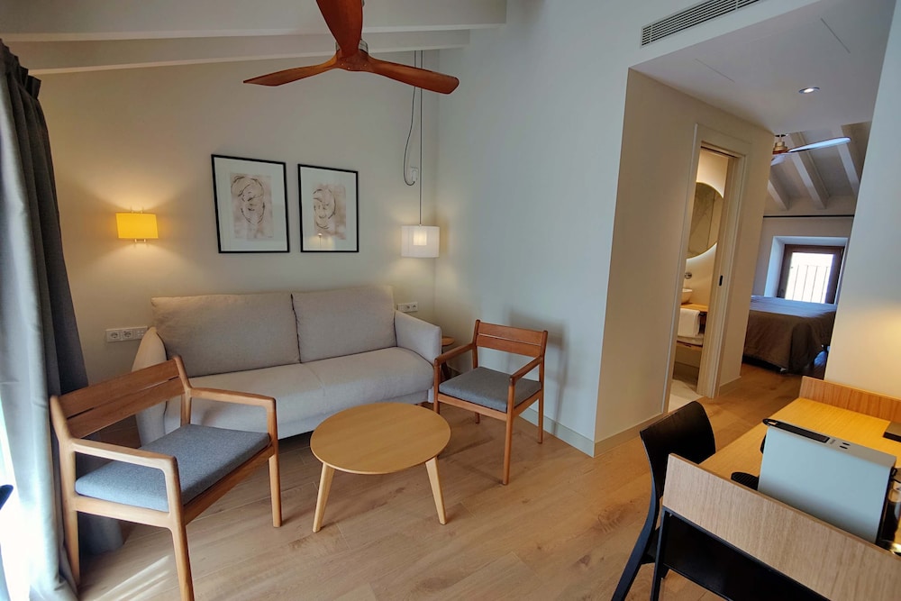 Mon Boutique Hotel 46/64