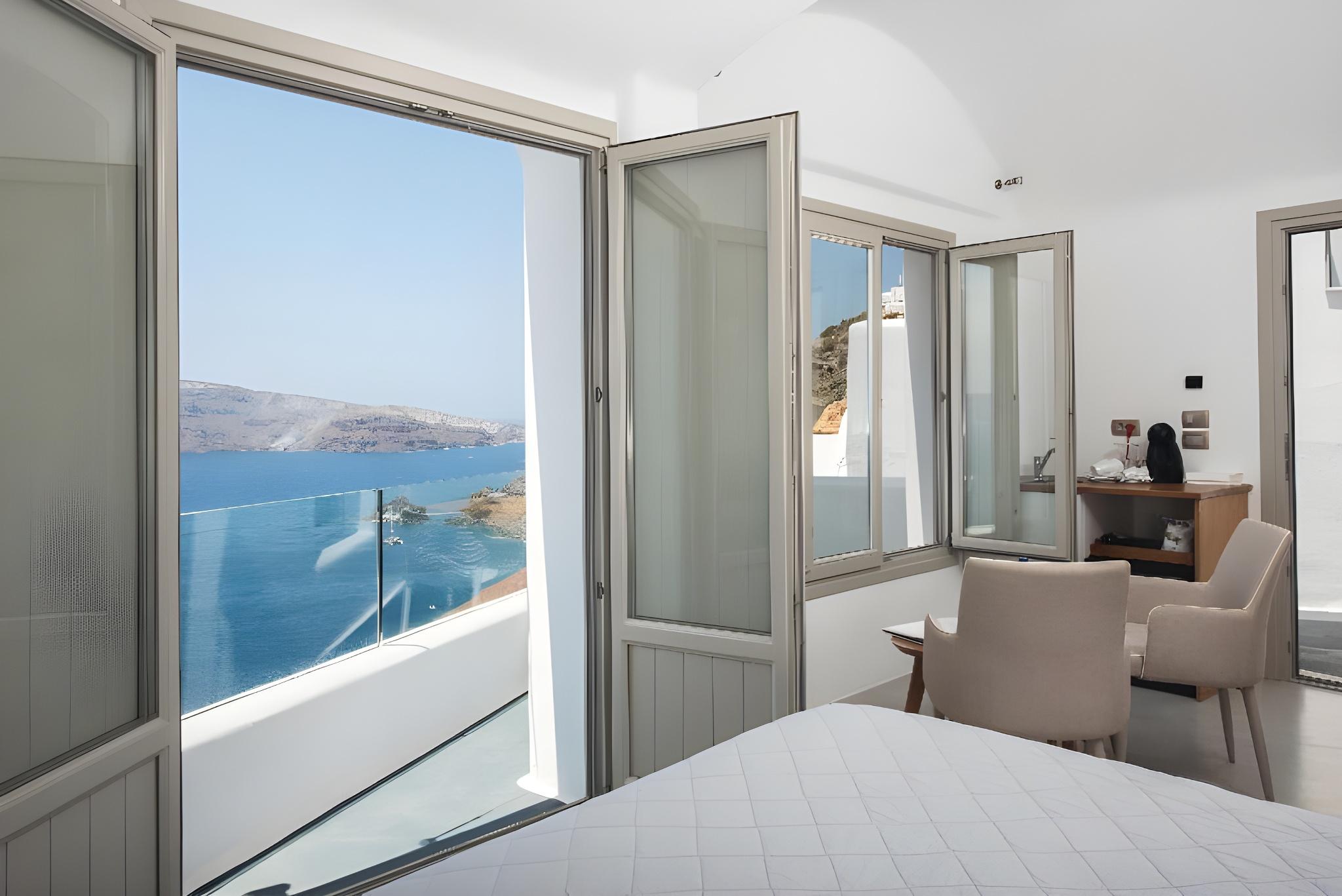 Superior, Villa, Caldera View