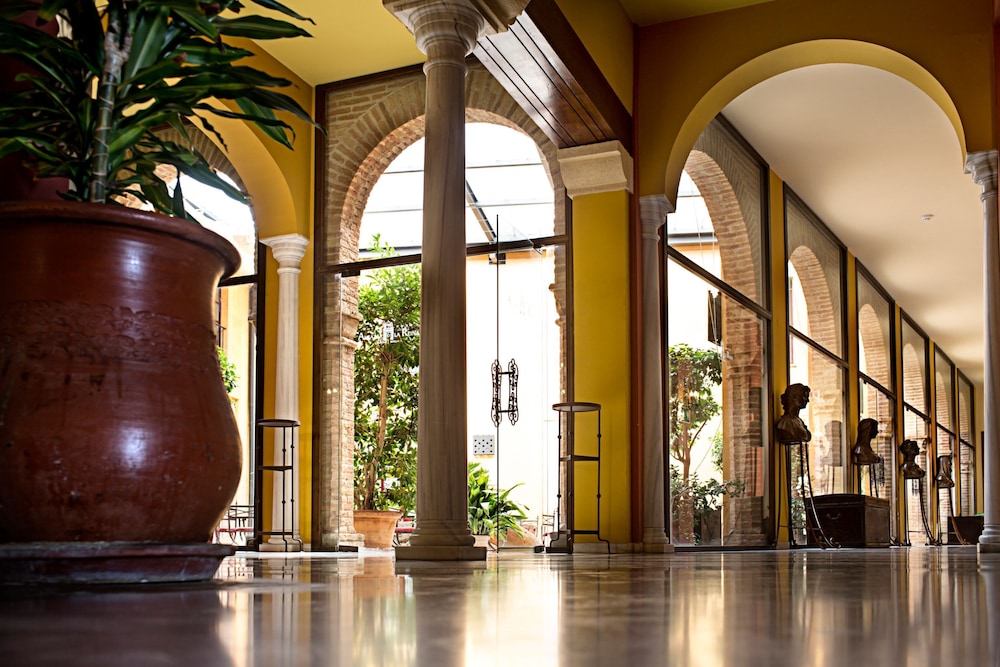 Alcazar de La Reina 6/66