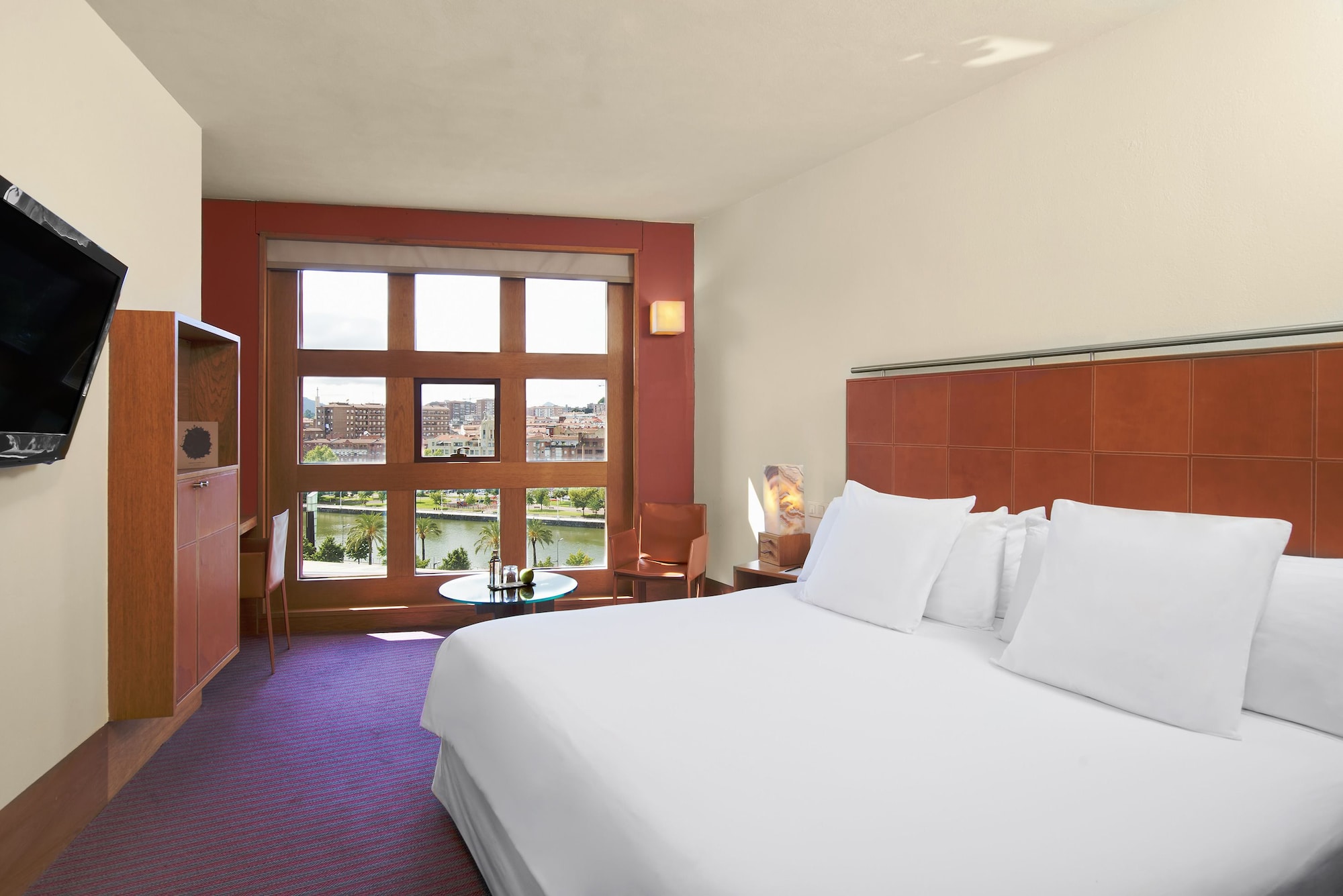 Connecting, Melia, Double and Twin Beds