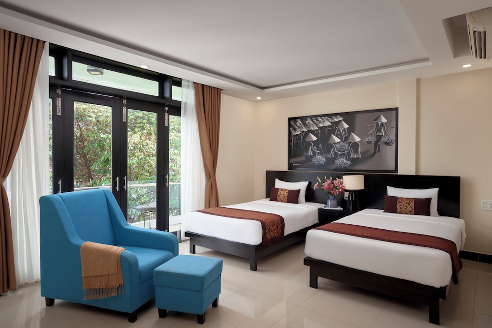 PREMIER, DELUXE, DOUBLE OR TWIN BED, WITH VIEW, BALCONY