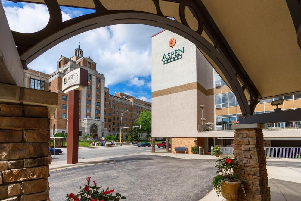 Aspen Suites - Rochester 5/37