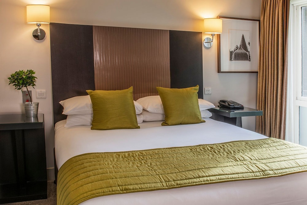 Staverton Park Hotel and Golf Club 5/37