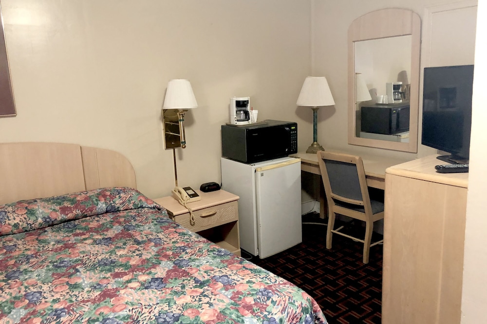 OYO Hotel Starlite Seneca Falls 11/35