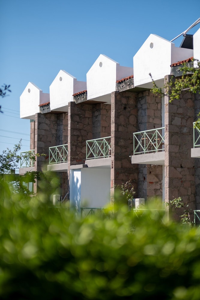 Assos Troy Otel 48/50