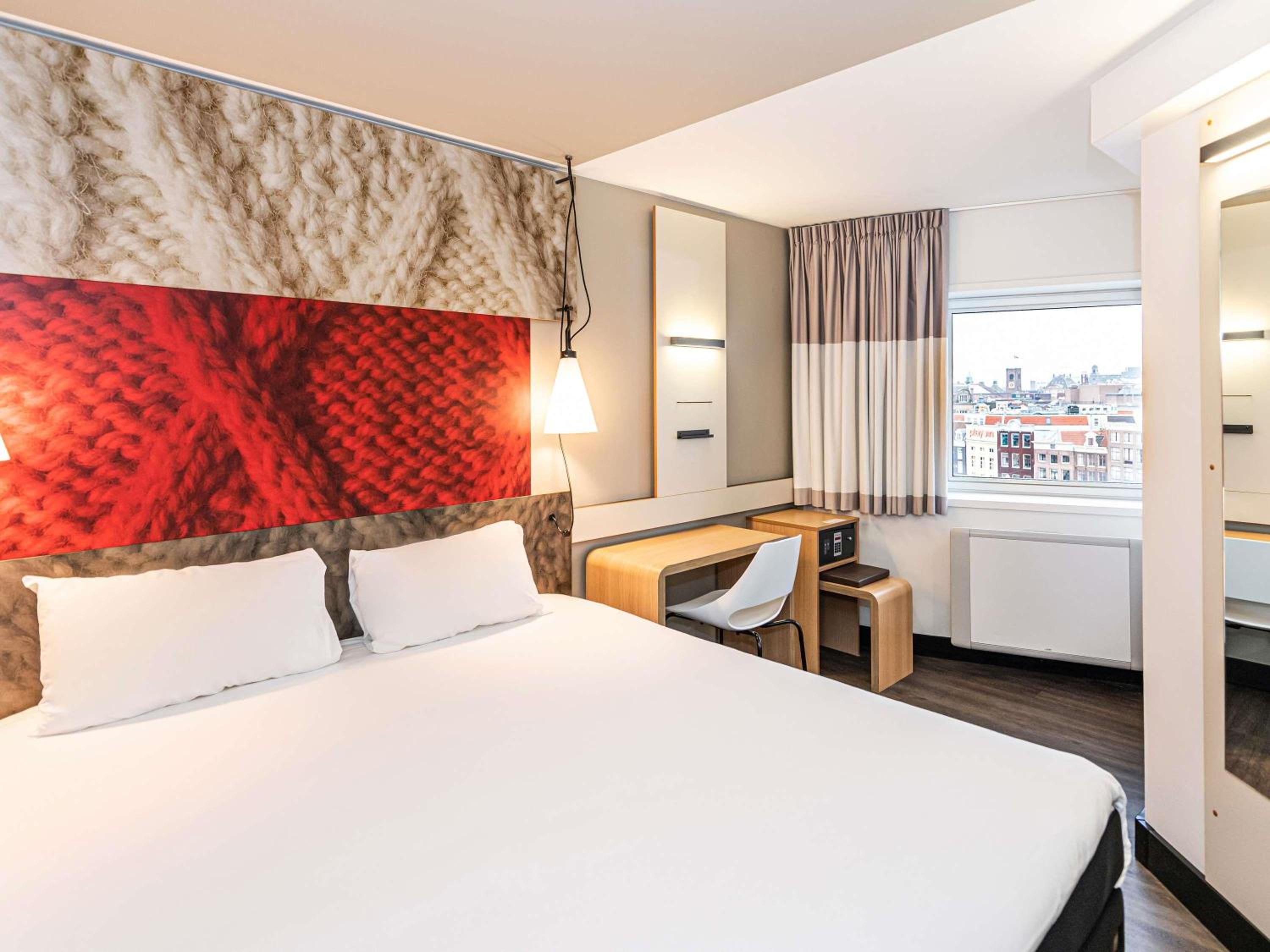 Room, Double Bed, Small