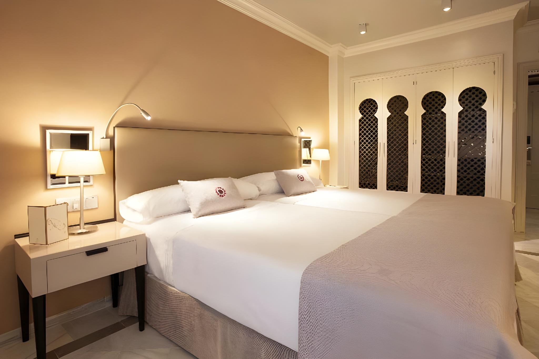 Room, Single, Double or Twin Bed