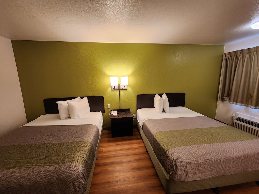 Motel6 Baytown, TX - Baytown East 35/63
