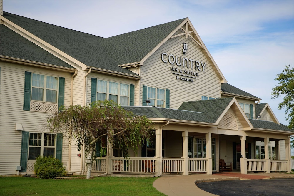 Country Inn and Suites by Radisson Stockton IL 2/29