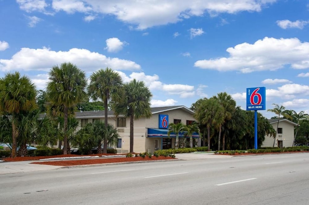 Motel6 Fort Lauderdale, FL 29/44