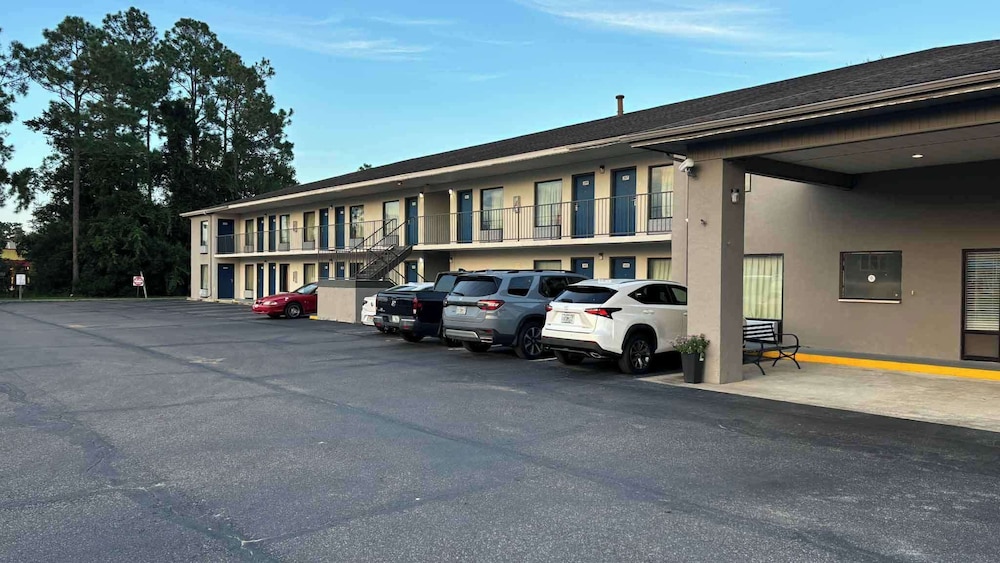 Motel6 Macclenny, FL 30/44