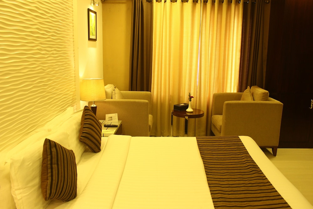 Abaam Hotel 6/30