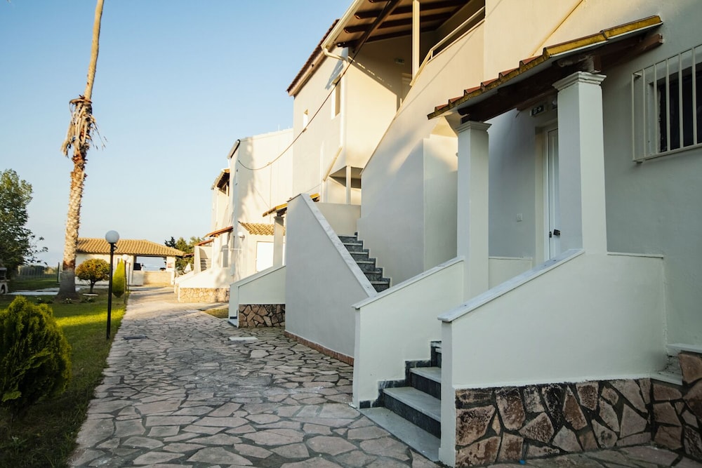 Parakladi Seaside Retreat 26/32