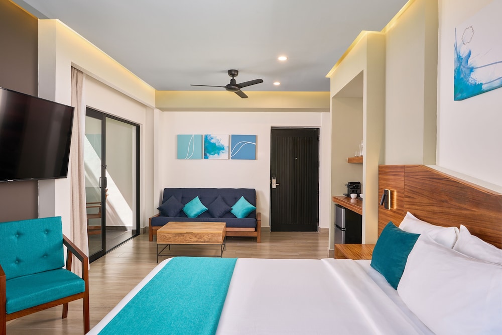 Cristalino Lagoon Front Hotel, Restaurant & Spa 32/94
