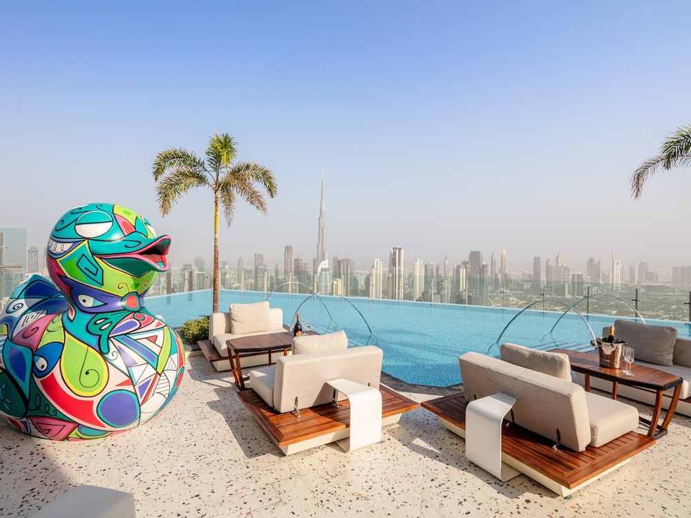 SLS Dubai Hotel and Residences 70/75