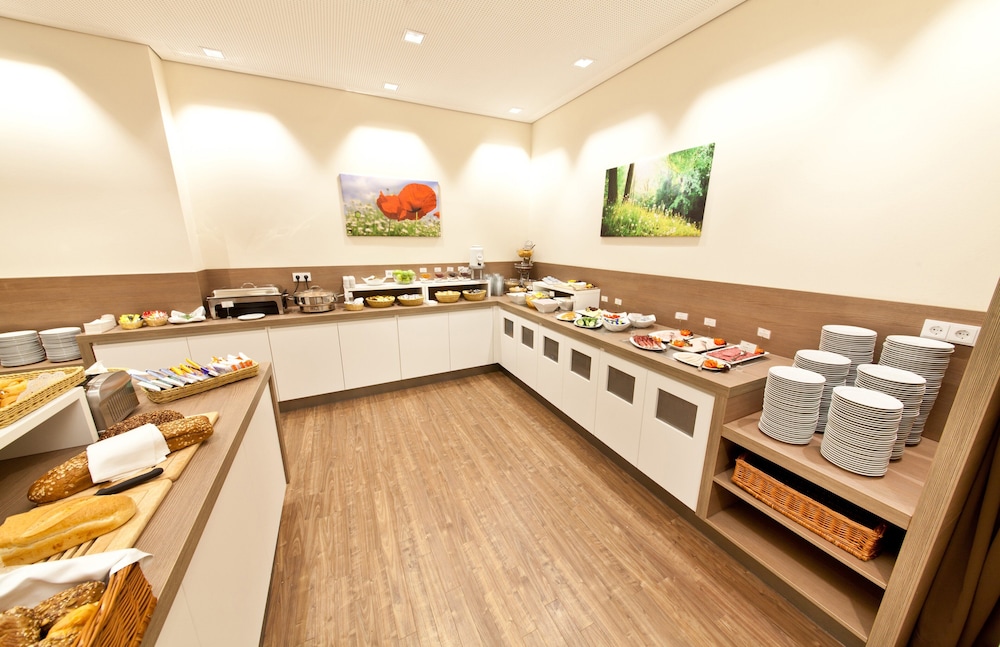 Garner Hotel Berlin - Charlottenburgm, an IHG Hotel 60/82