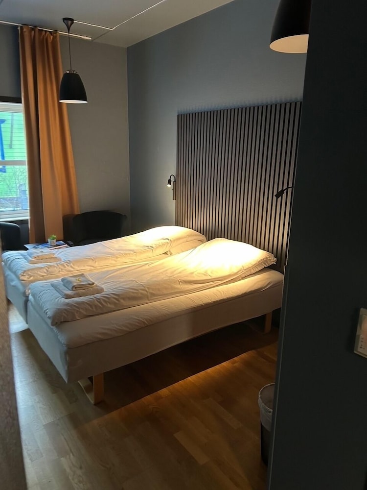 Marina Hotel Sortland 8/50
