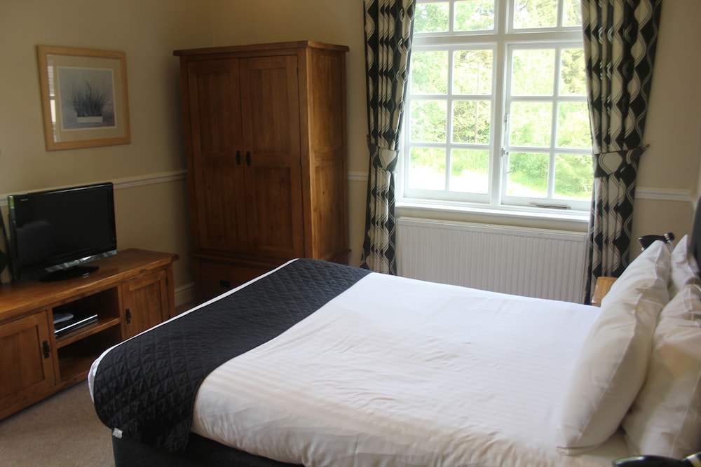 OYO Flagship Nant Ddu Lodge Hotel & Spa 23/70