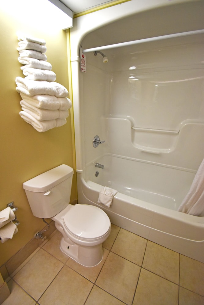 Canad Inns Destination Centre Brandon 9/51