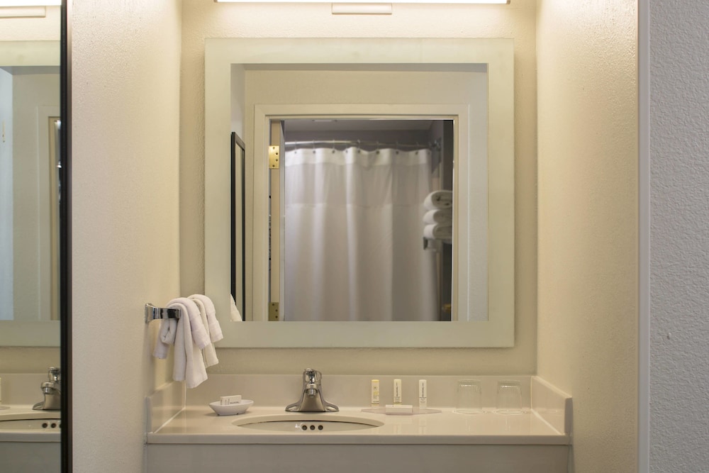 SpringHill Suites by Marriott Chicago Lincolnshire 12/33