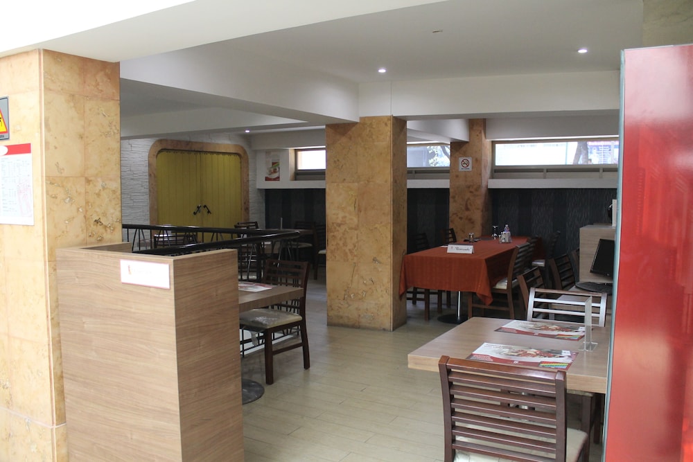 Gran Hotel Villa de Madrid 45/54