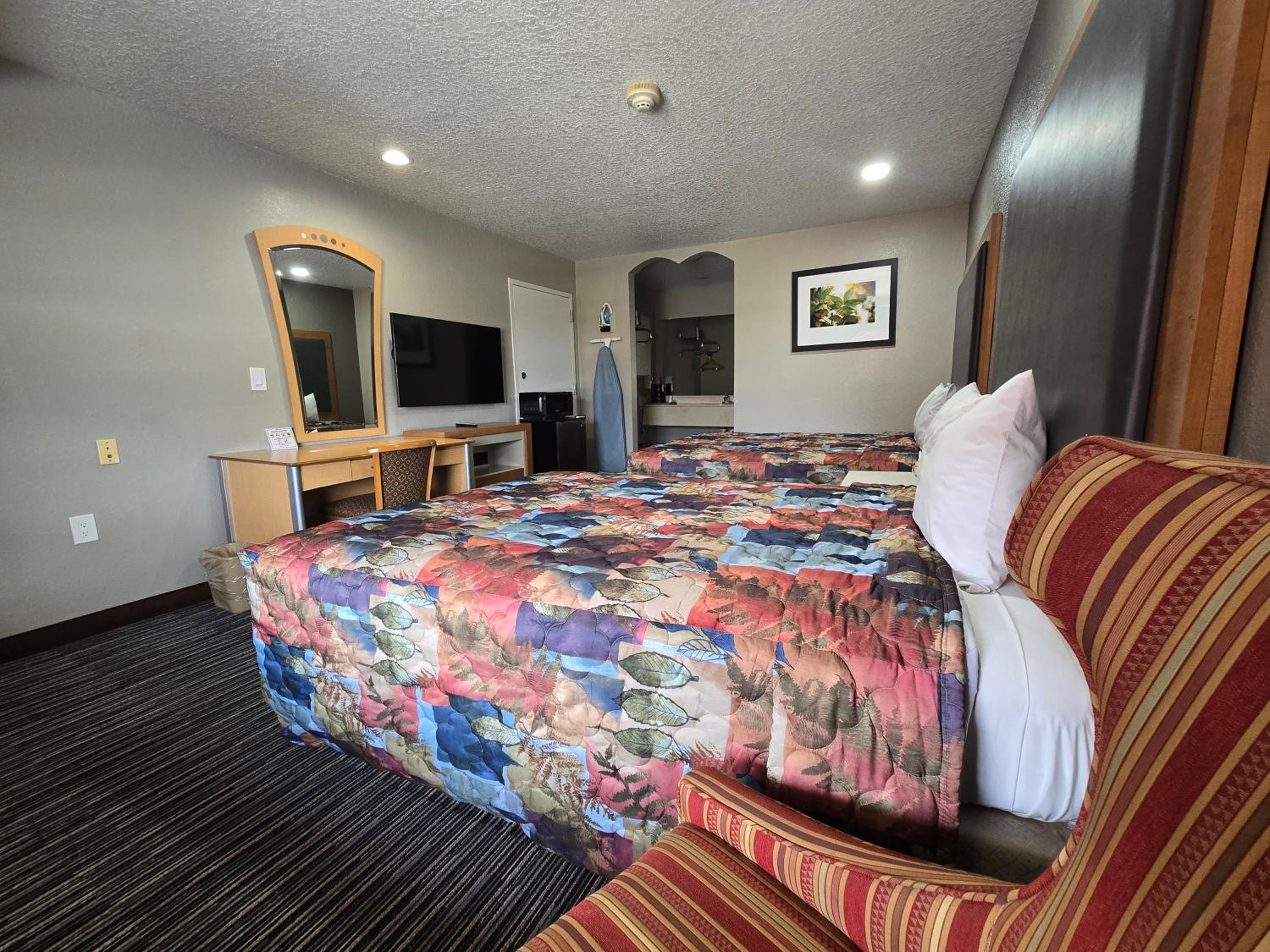 Room, 2 Queen Beds