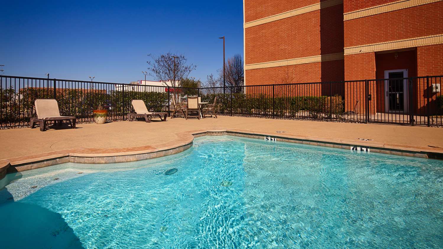 Best Western Lockhart Hotel & Suites 9/12