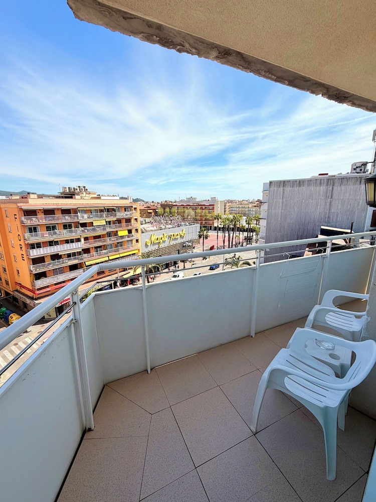 Lloret Sun Apartments 6/50