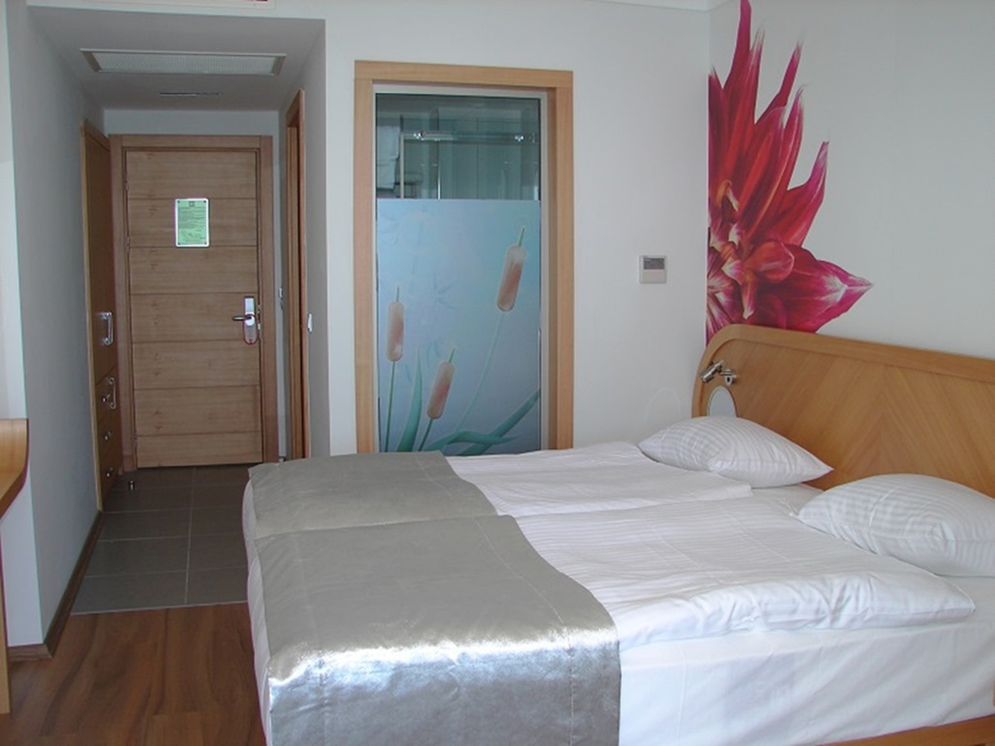 ROOM, SINGLE, DOUBLE BED, LAND VIEW