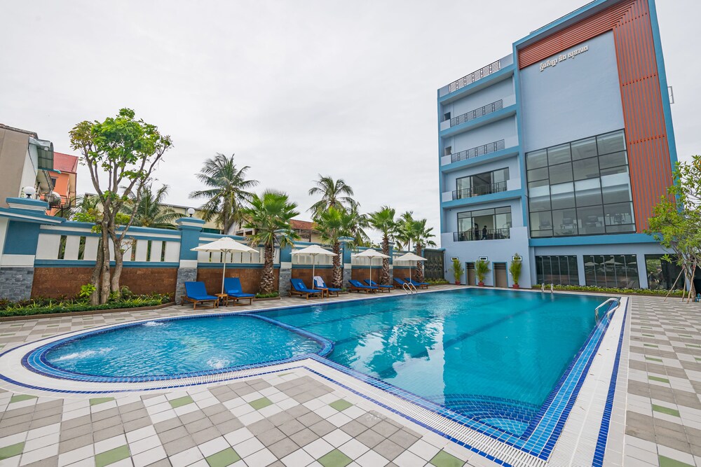 Kampong Thom Royal Hotel 4/44