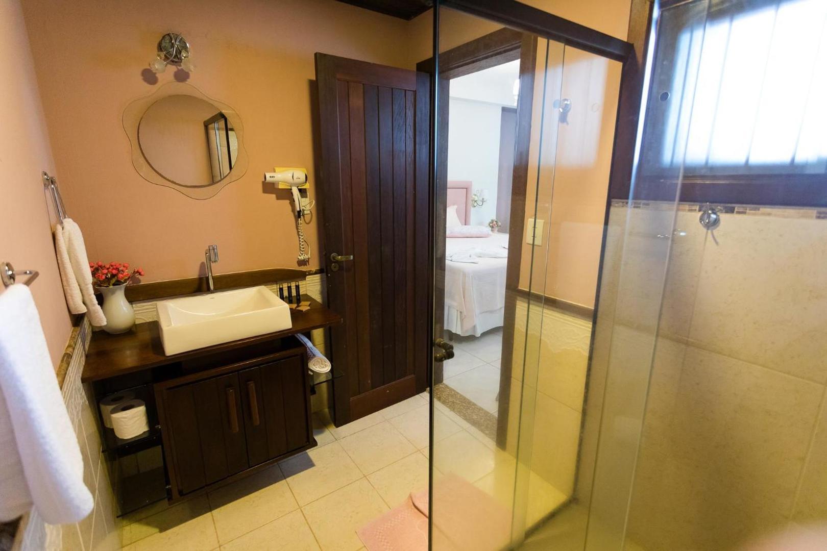 Luxury, Suite, Triple 8/8